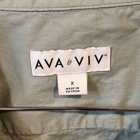 Ava & Viv Oversized Sage Green Stretch Cotton Button Down Shirt - Picture 5 of 8